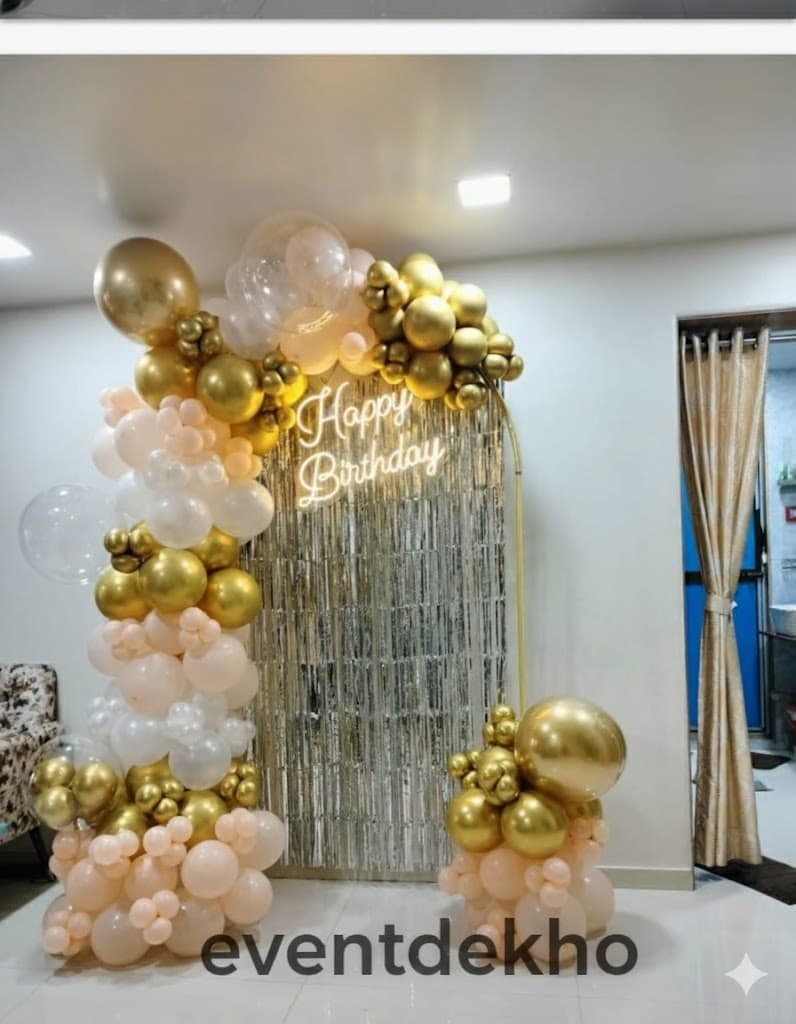 Golden Glam Birthday Decoration Setup