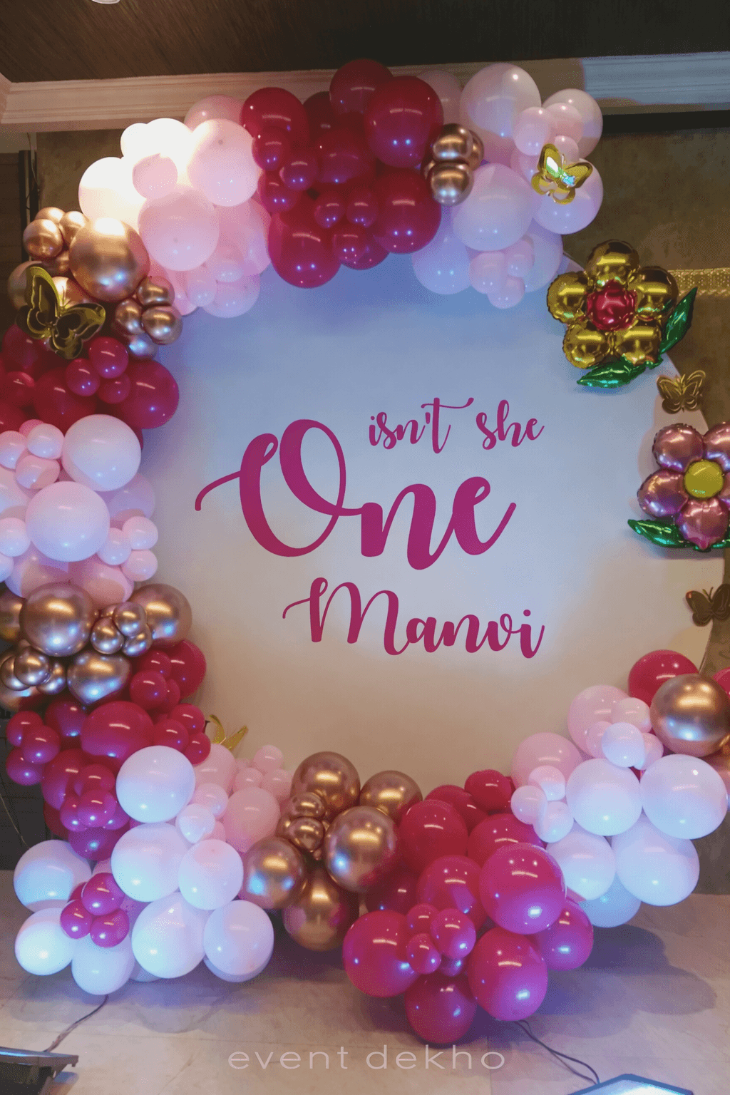 First Birthday Balloon Ring Decoration with Name Backdrop