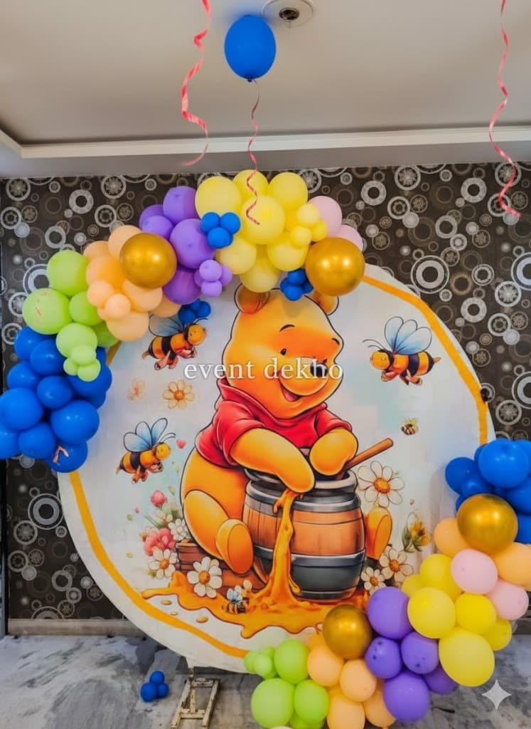 Pooh bear theme decoration