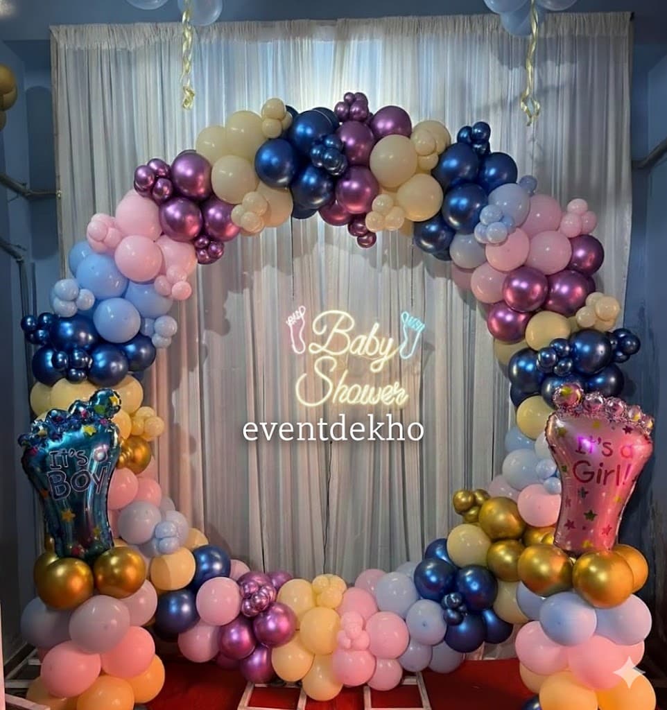Luxurious Baby Shower Balloon Ring Decor